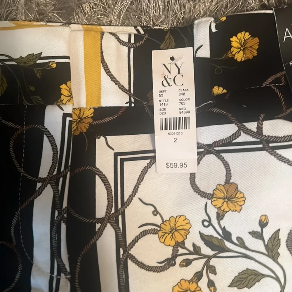 Capris - Picture 4 of 5